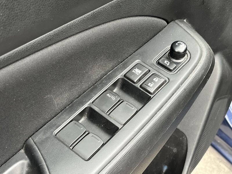 Suzuki DZIRE 2023 - Imagen 12 de 15
