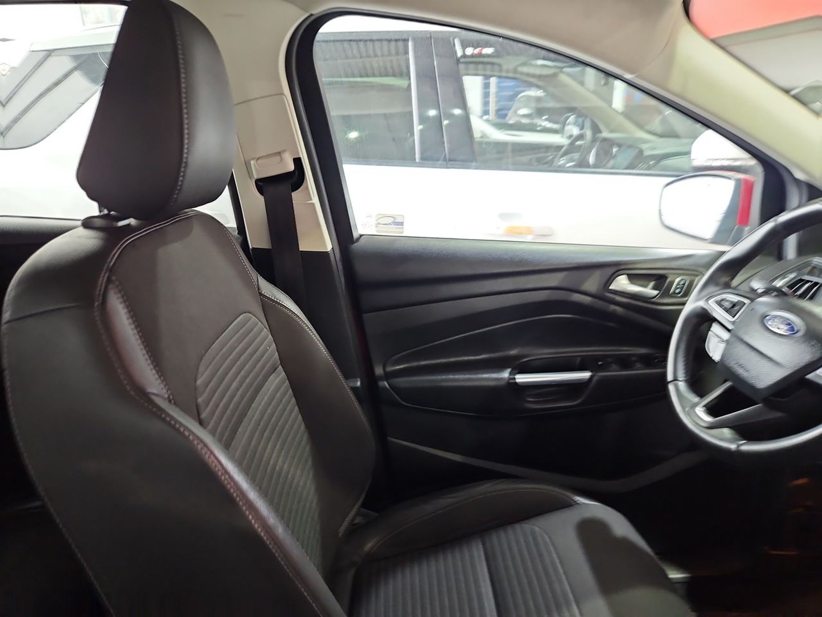 Ford ESCAPE 2018 - Imagen 14 de 15