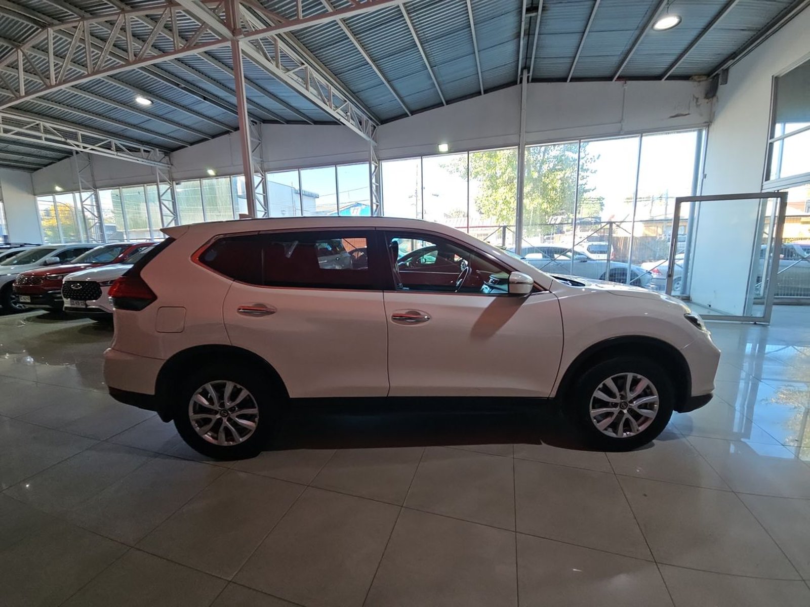 NISSAN X-TRAIL 2022 - Imagen 9 de 15