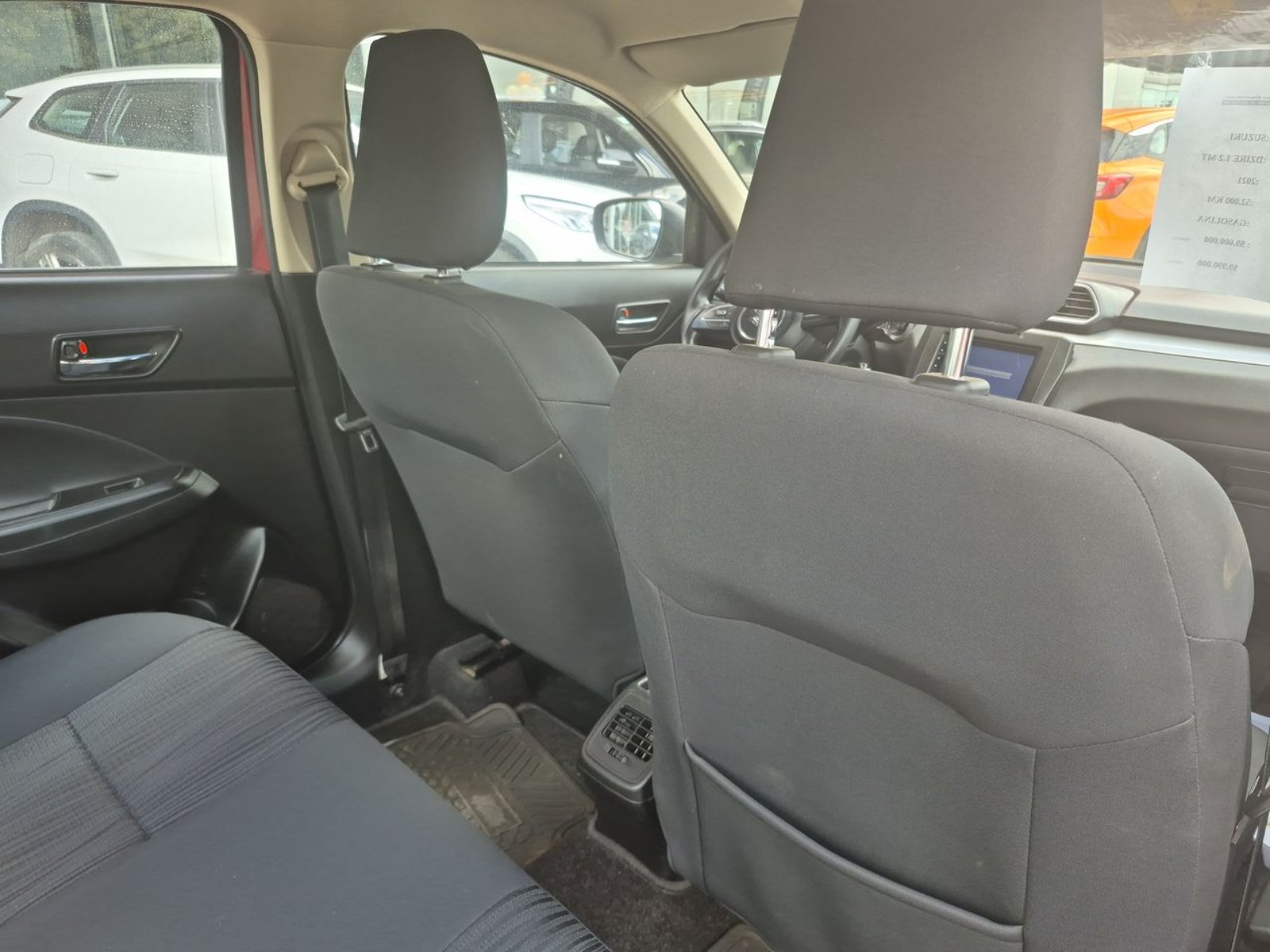 Suzuki DZIRE 2021 - Imagen 12 de 15