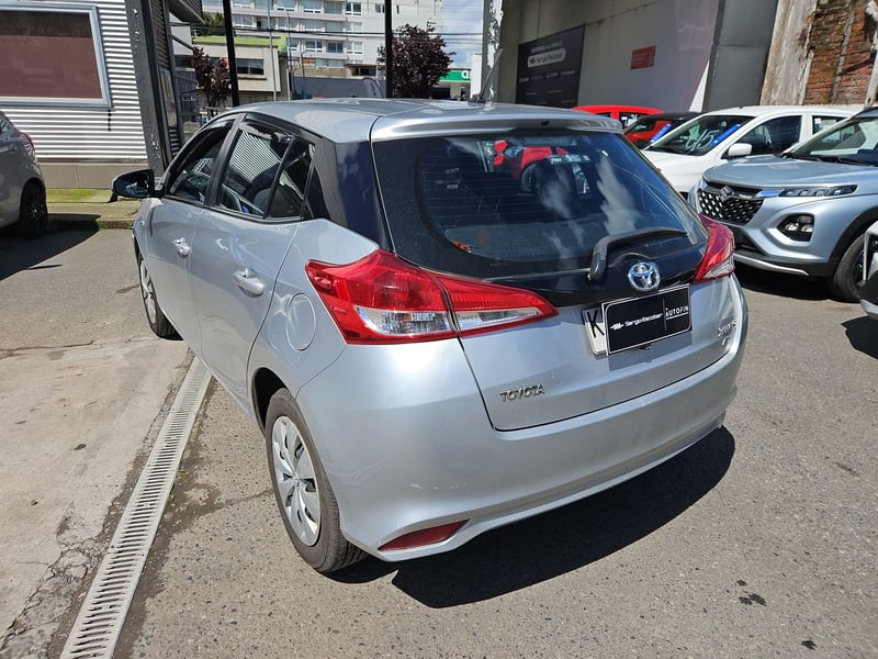 Toyota YARIS 2018 - Imagen 6 de 15