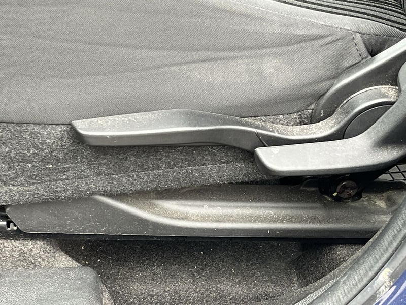 Suzuki DZIRE 2023 - Imagen 13 de 15