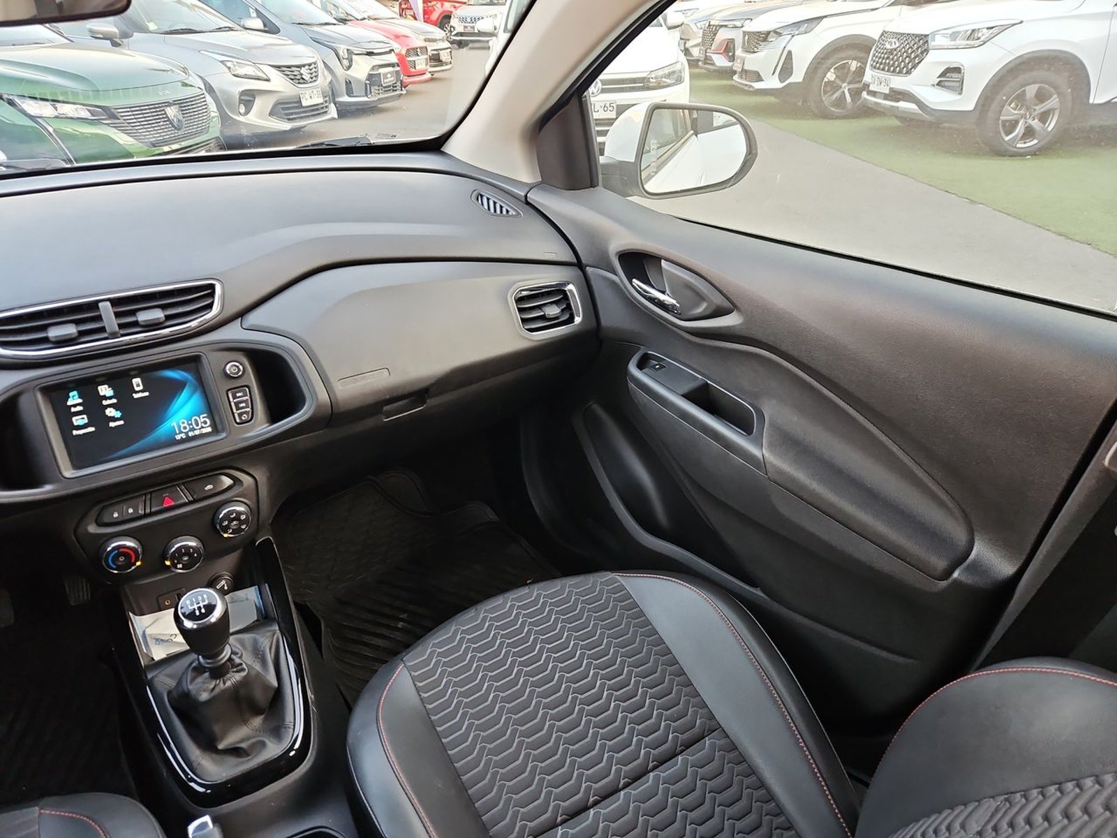 CHEVROLET ONIX 2017 - Imagen 10 de 14