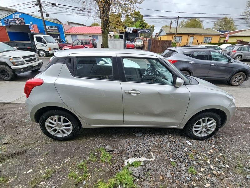 Suzuki SWIFT 2023 - Imagen 9 de 15