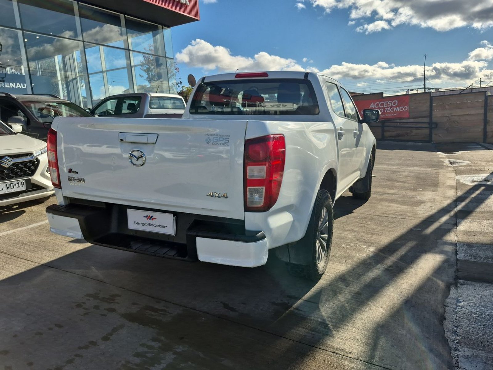 MAZDA BT-50 2024 - Imagen 8 de 15