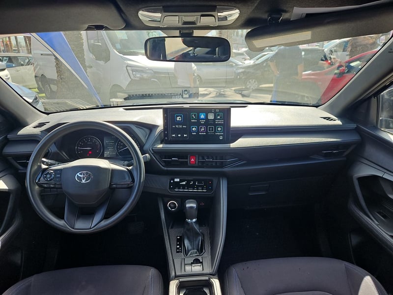 Toyota YARIS 2024 - Imagen 10 de 15