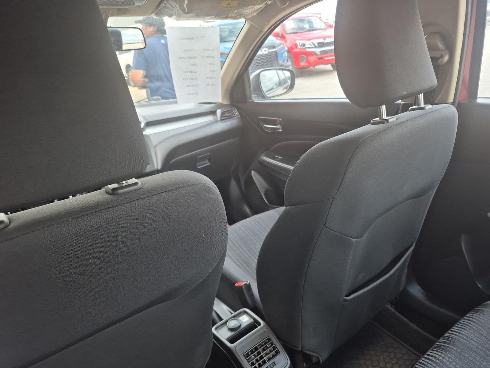 Suzuki DZIRE 2021 - Imagen 14 de 15