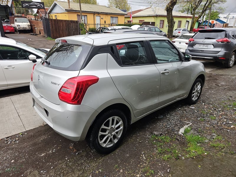 Suzuki SWIFT 2023 - Imagen 8 de 15