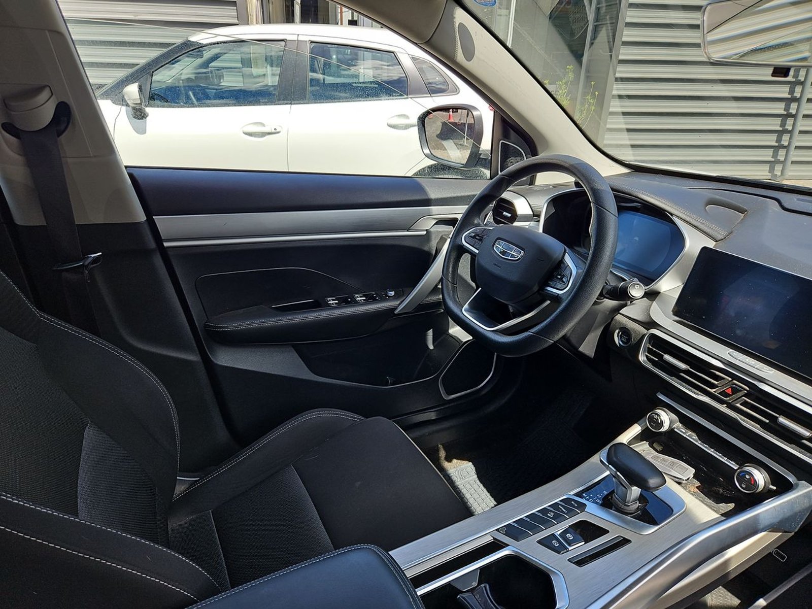 GEELY COOLRAY 2023 - Imagen 15 de 15