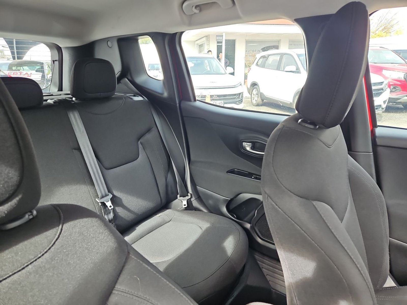 JEEP RENEGADE 2021 - Imagen 13 de 15