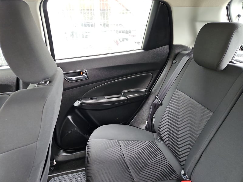 Suzuki SWIFT 2023 - Imagen 11 de 15
