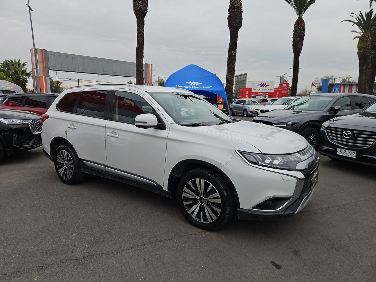 Mitsubishi OUTLANDER 2022 - Foto 2 de 15