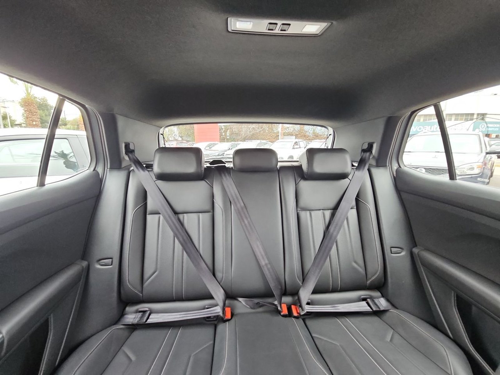 Volkswagen T-CROSS 2025 - Imagen 14 de 15
