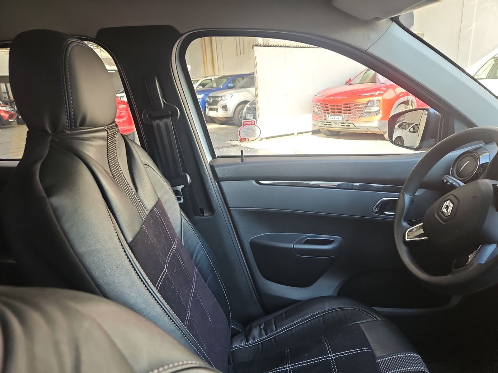 RENAULT KWID 2024 - Imagen 14 de 15