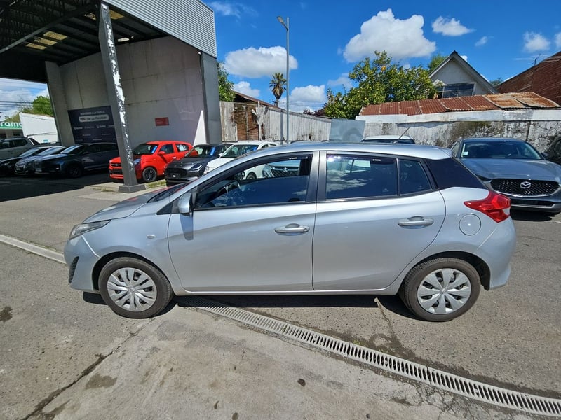 Toyota YARIS 2018 - Imagen 5 de 15
