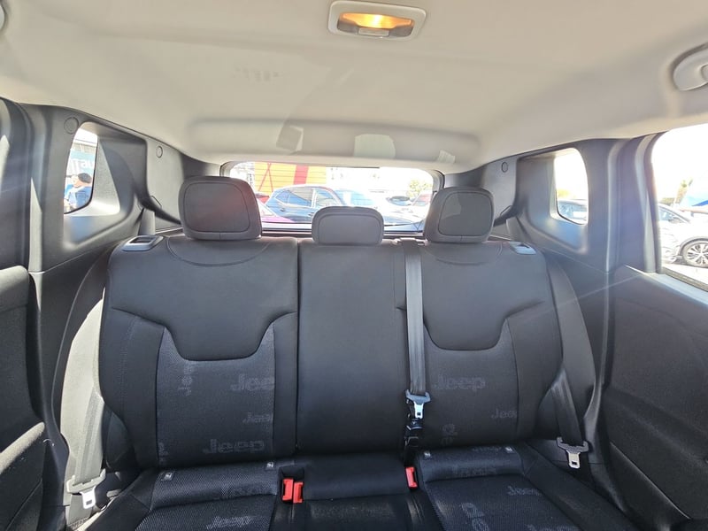Jeep RENEGADE 2018 - Imagen 14 de 15