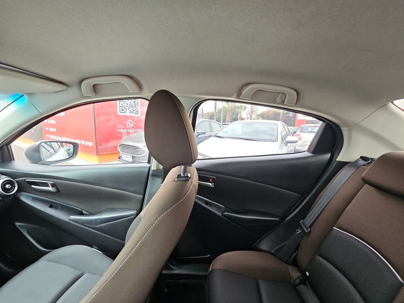 Mazda 2 2022 - Imagen 12 de 15