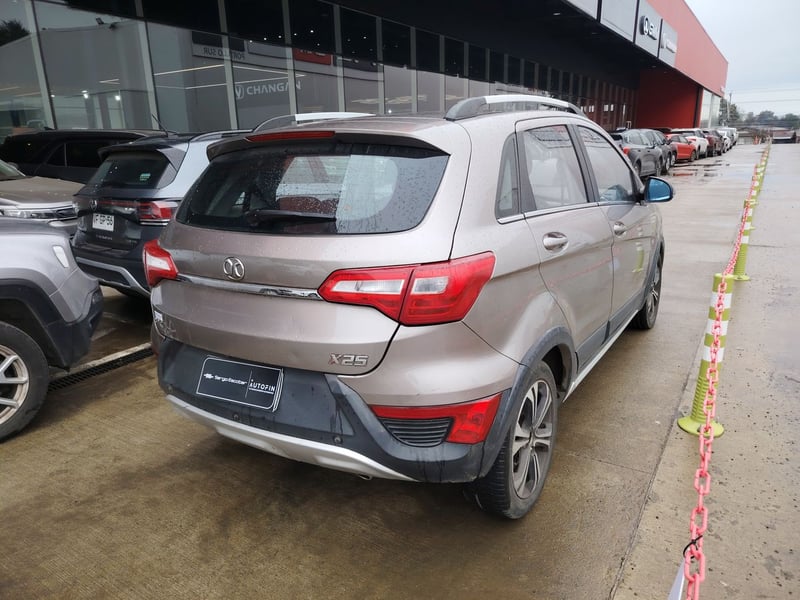 BAIC X25 2018 - Imagen 8 de 15