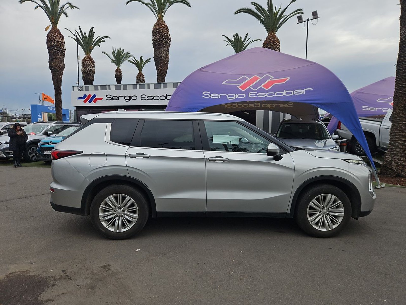 Mitsubishi OUTLANDER 2024 - Imagen 9 de 15