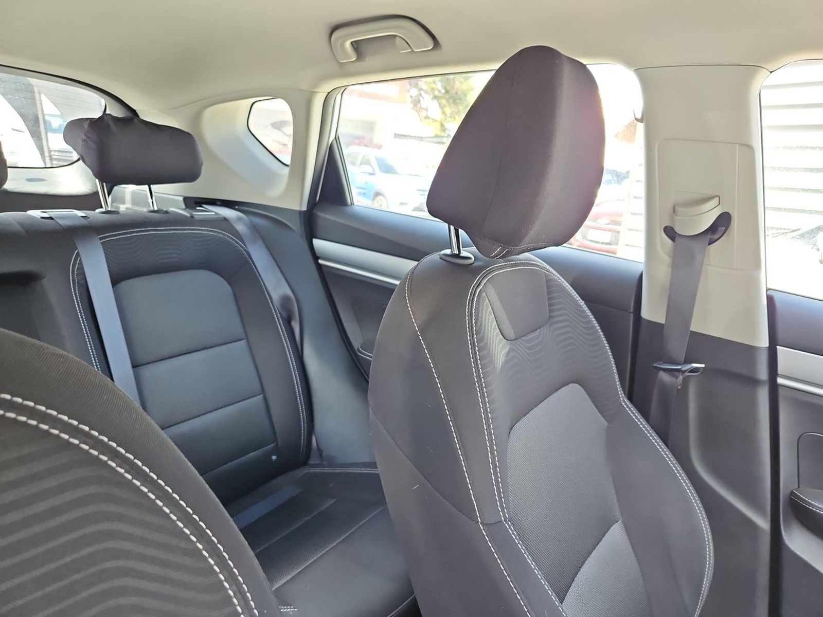GEELY COOLRAY 2023 - Imagen 13 de 15