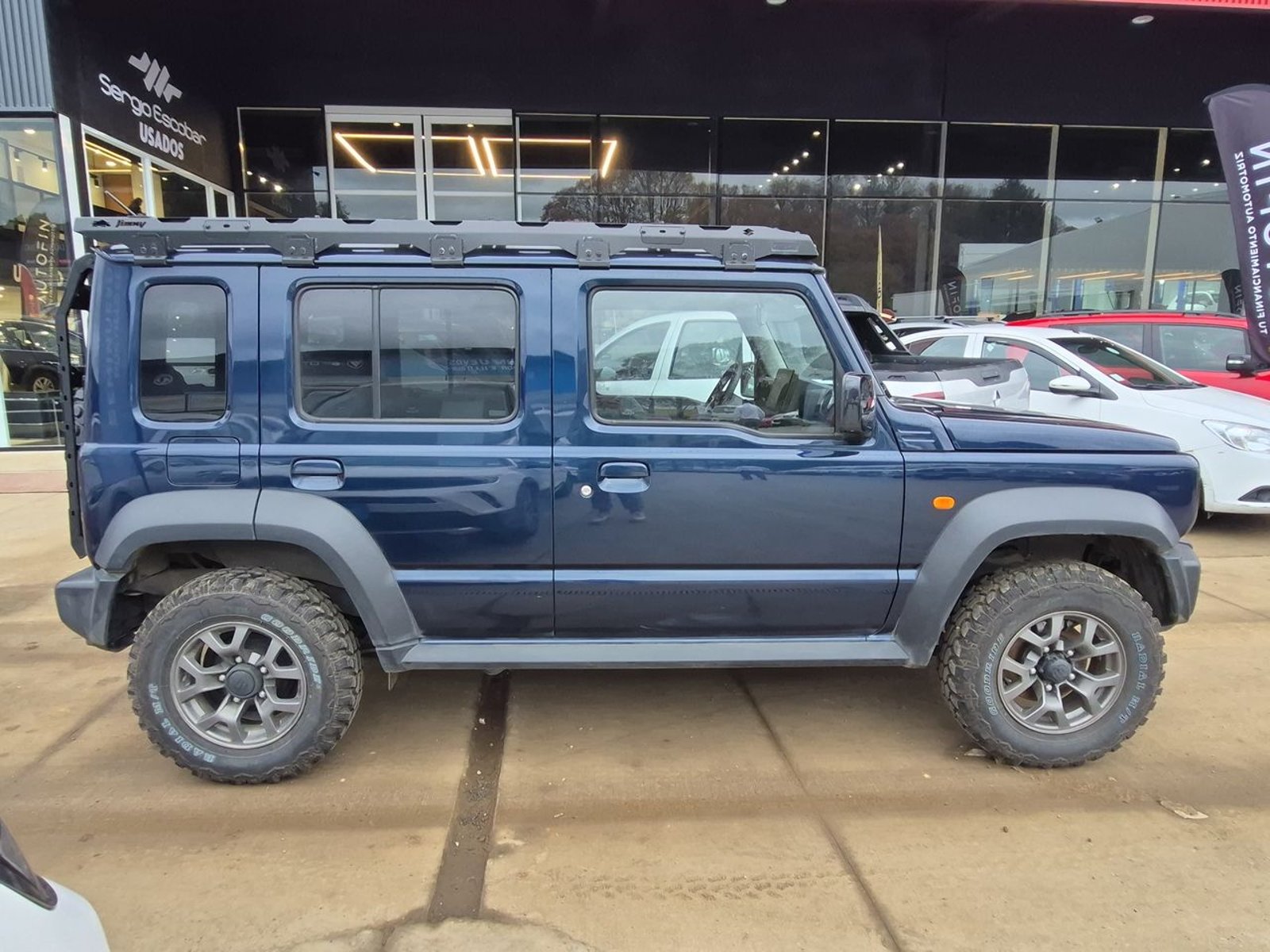 SUZUKI JIMNY 2025 - Imagen 9 de 15