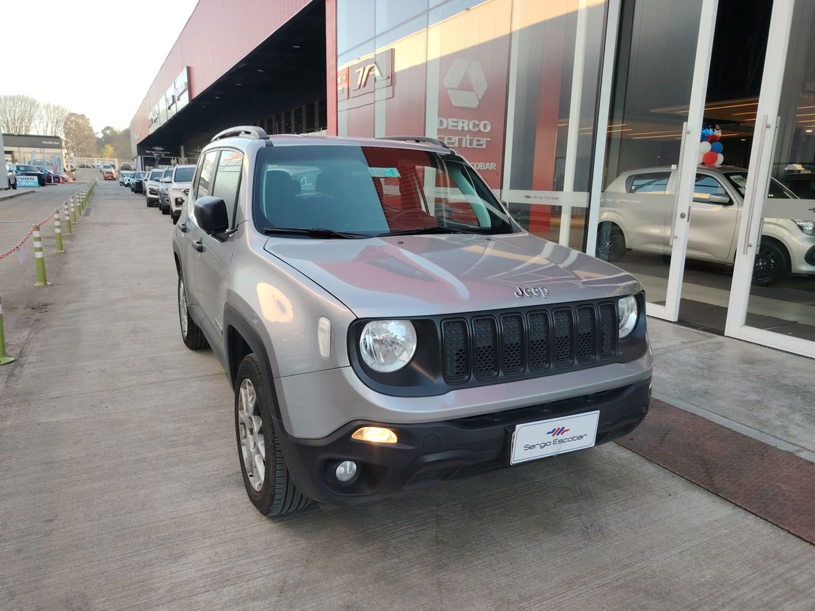 Jeep RENEGADE 2022 - Foto 2 de 15
