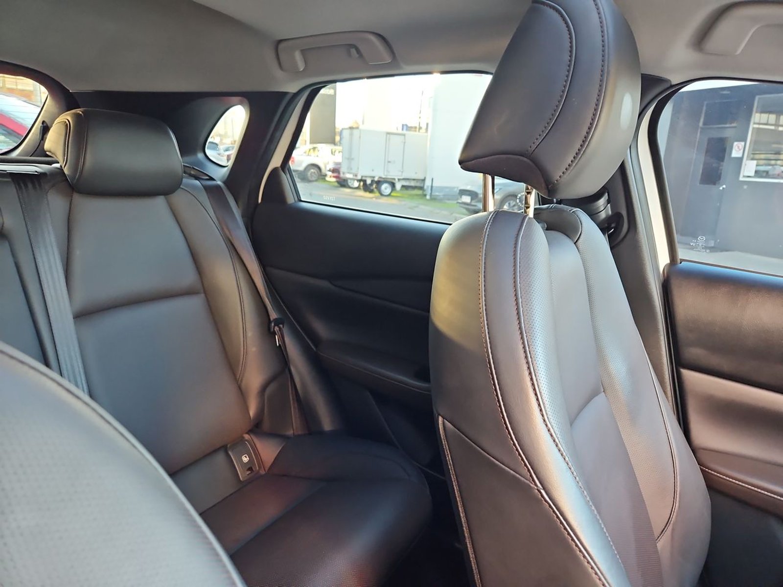 MAZDA CX-30 2025 - Imagen 13 de 15