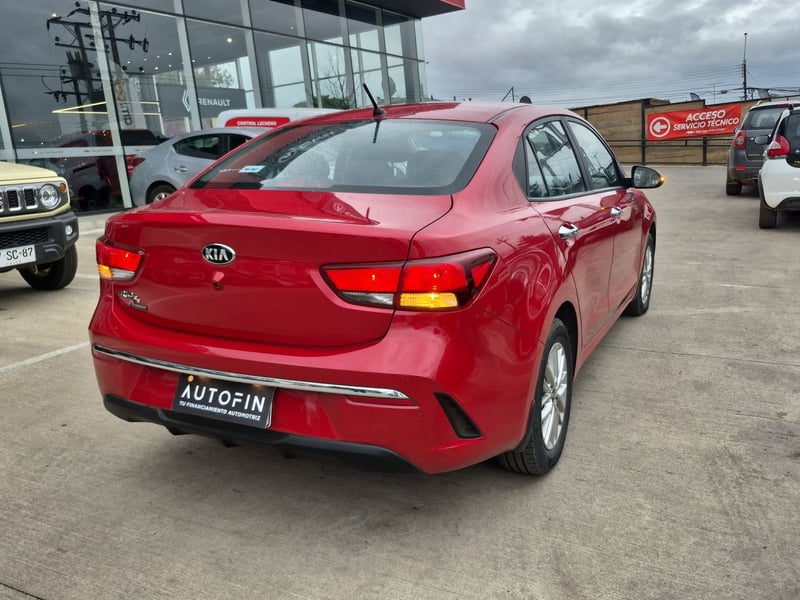 Kia RIO 4 2022 - Imagen 8 de 15