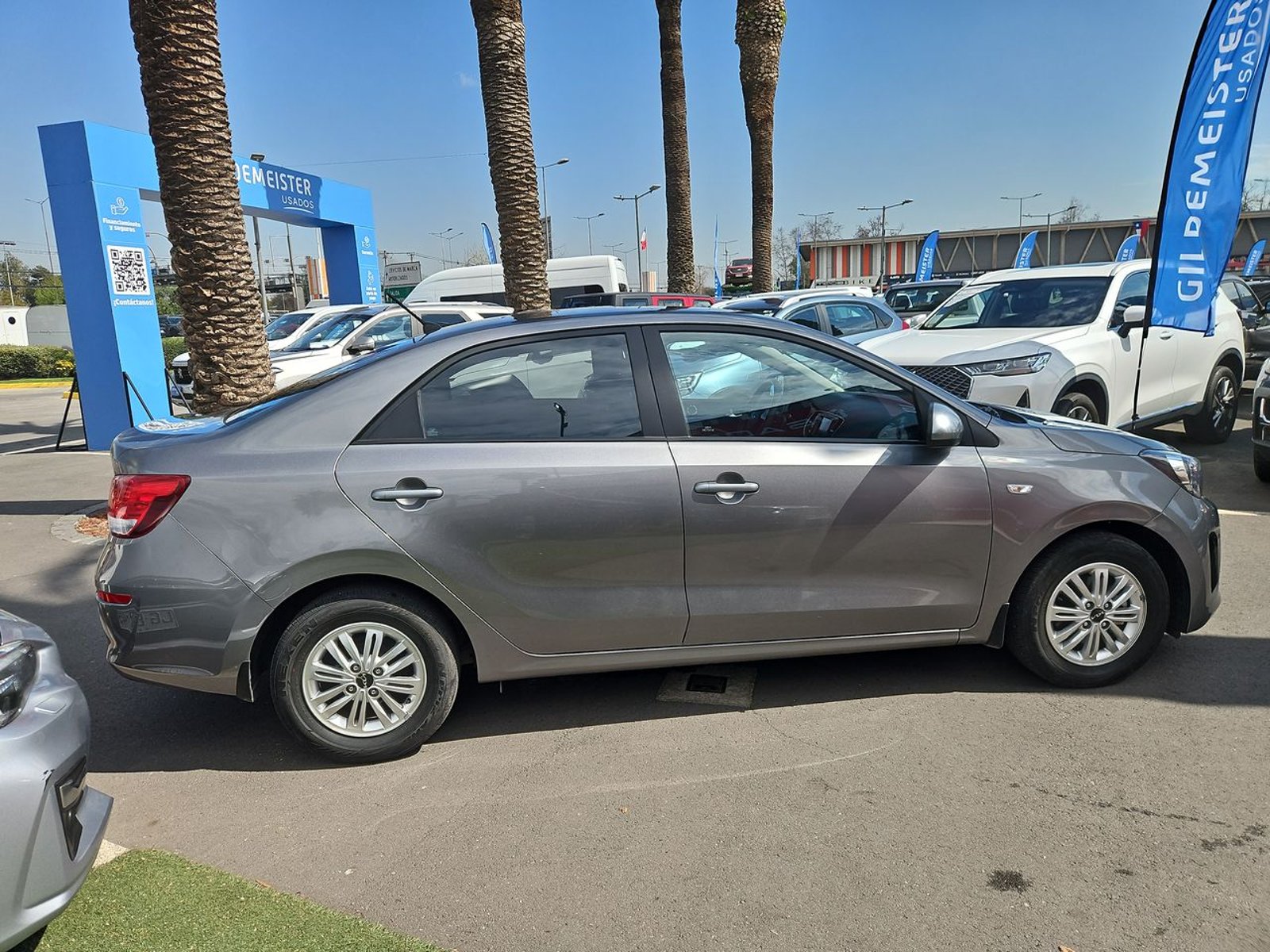 Kia SOLUTO 2025 - Imagen 8 de 15