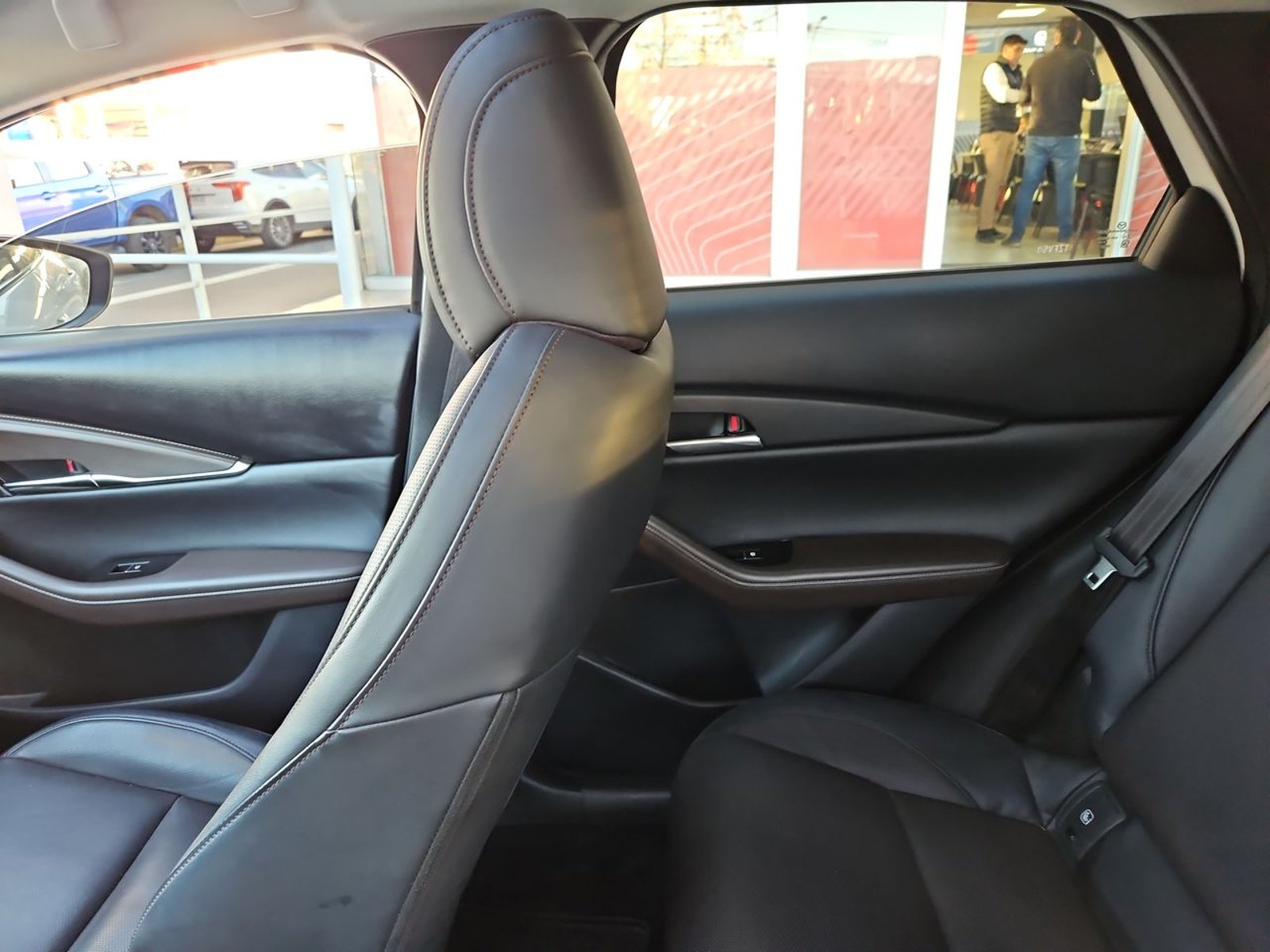 MAZDA CX-30 2025 - Imagen 10 de 15