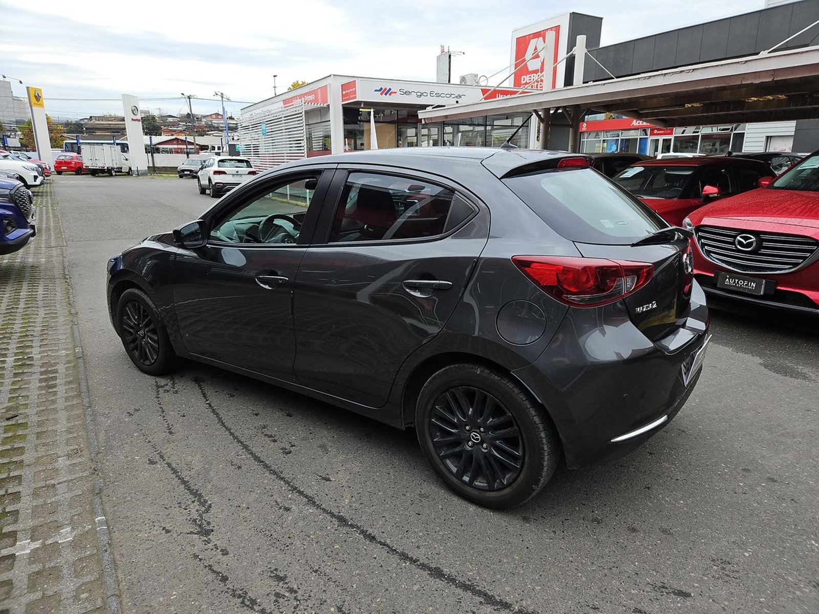 MAZDA 2 2023 - Imagen 8 de 15