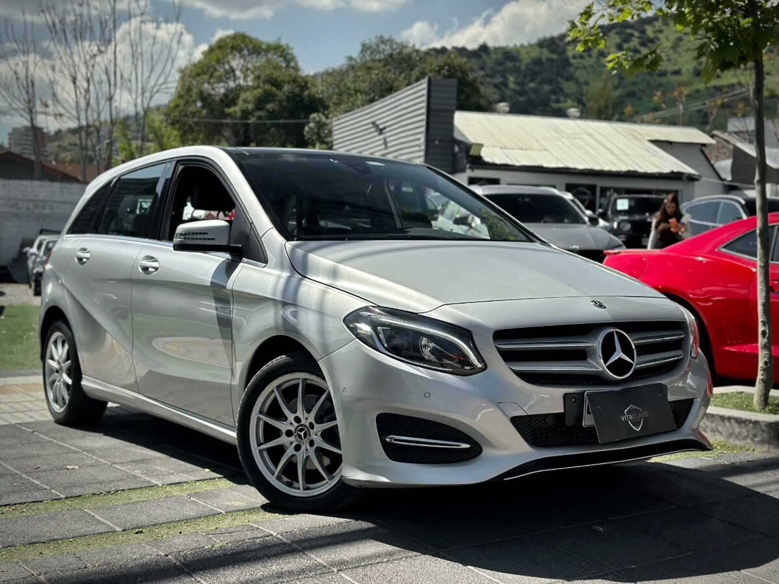 Mercedes-Benz B200 URBAN 2020 - Foto 3 de 10