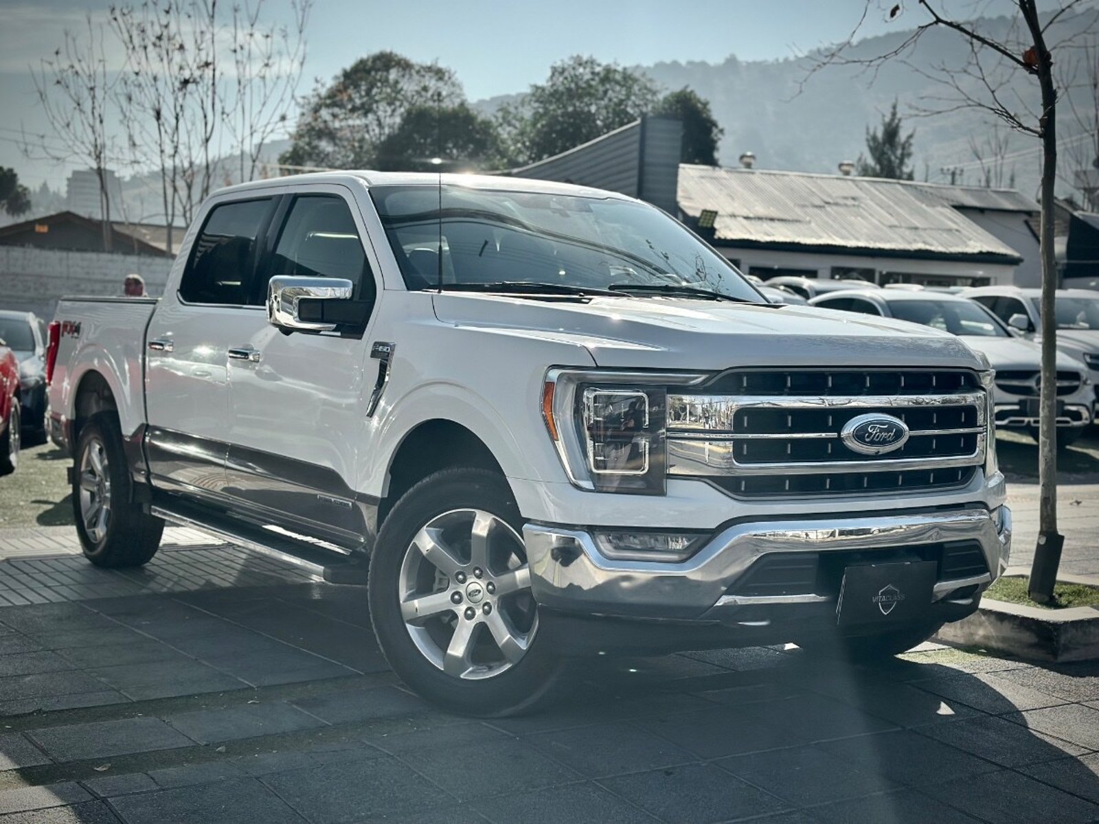 Ford F-150 LARIAT LUXURY 2022 - Foto 3 de 10