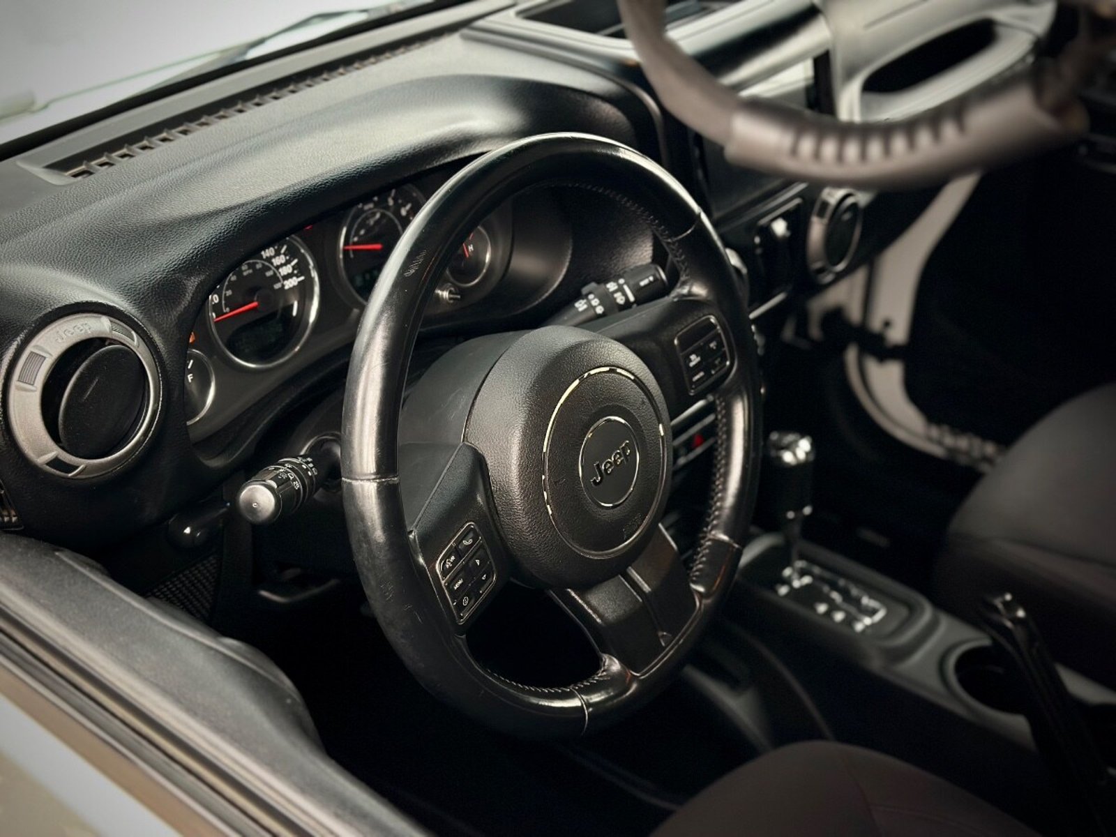JEEP WRANGLER UNLIMITED SPORT 2014 - Imagen 7 de 10