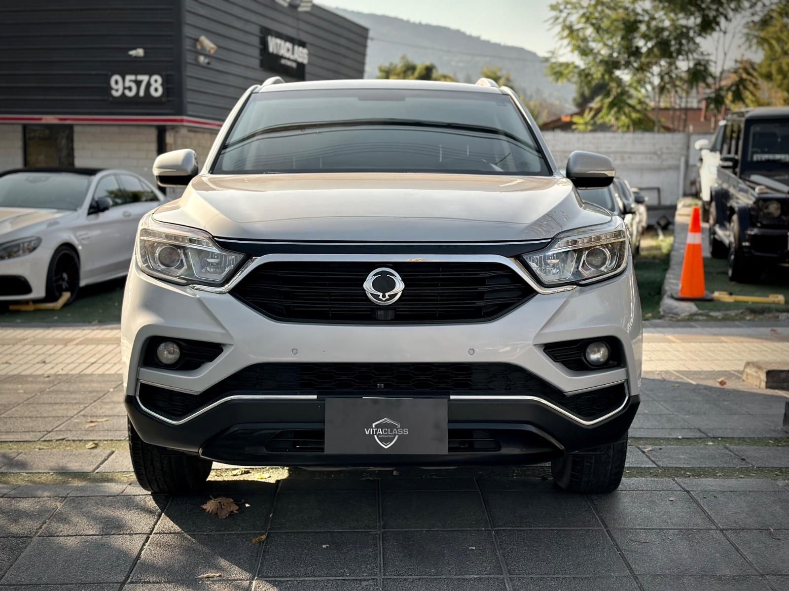 SsangYong REXTON STD 2020 - Foto 3 de 10