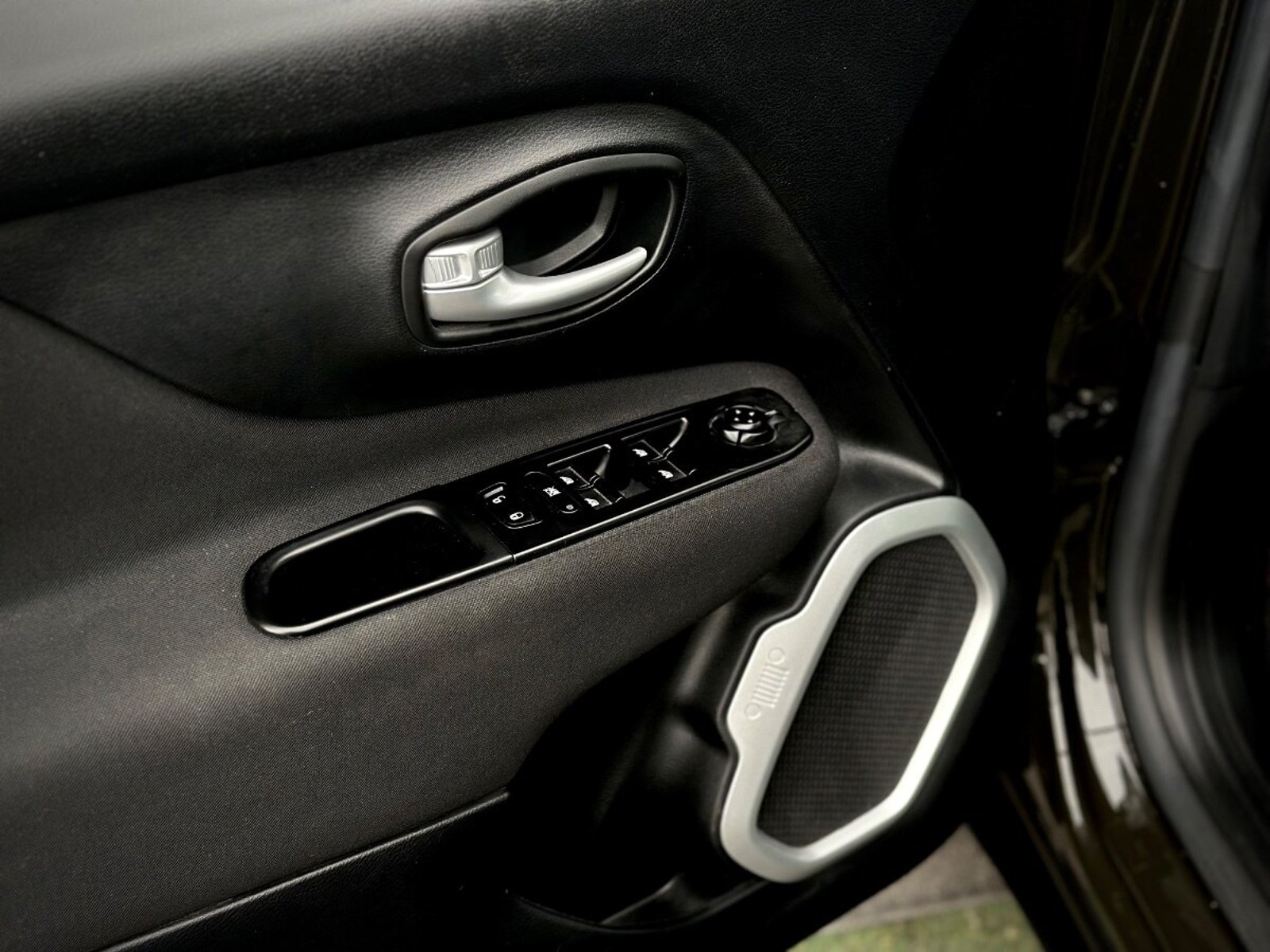 Jeep RENEGADE SPORT LX 2022 - Imagen 8 de 10