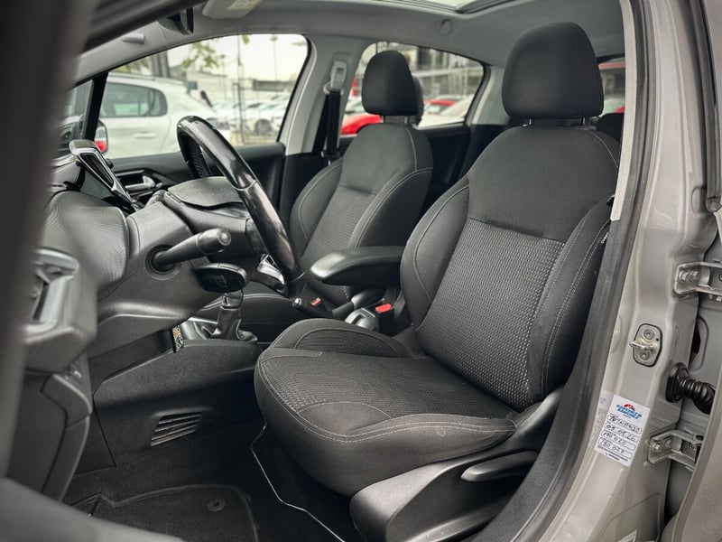 Peugeot 208 BLUEHDI ALLURE PACK 2019 - Imagen 10 de 10