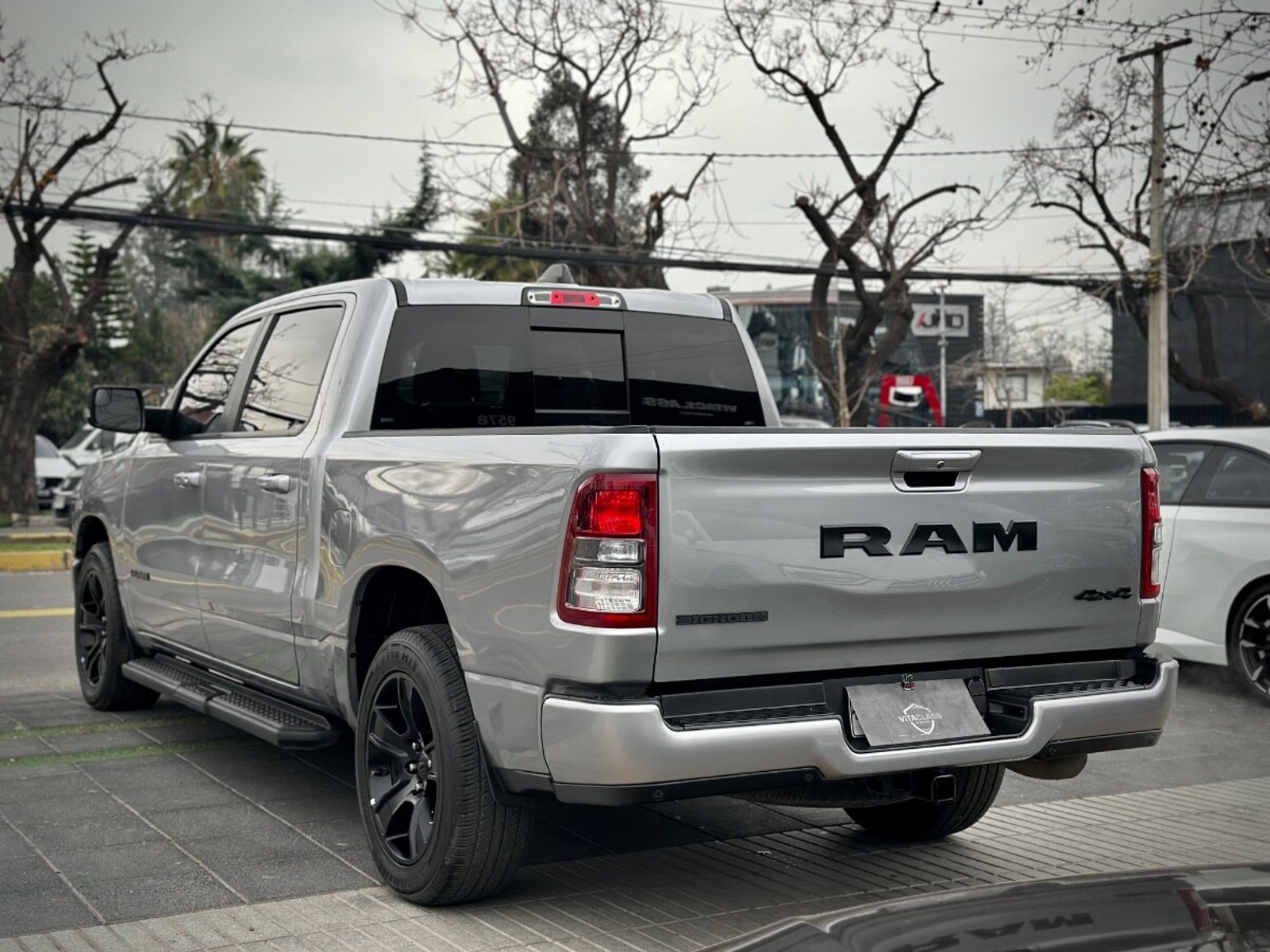 RAM 1500 BIGHORN 2021 - Foto 4 de 10