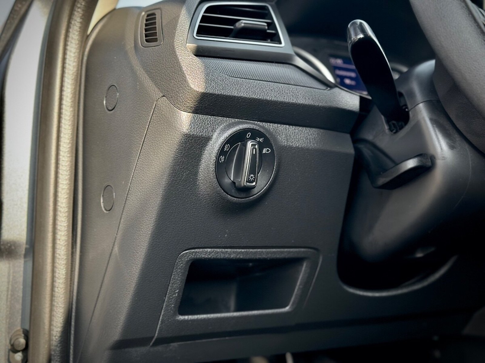 VOLKSWAGEN SAVEIRO COMFORTLINE 2022 - Imagen 9 de 10