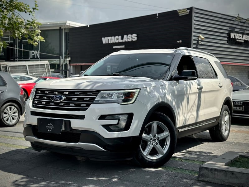 Ford EXPLORER XLT 2018