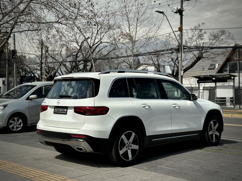 Mercedes-Benz GLB 200 1.3 4x2 AT 5P 2023 - Imagen 6 de 10