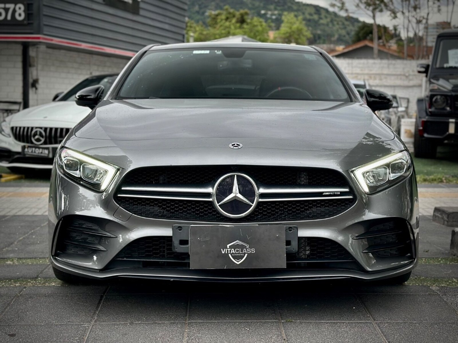 Mercedes-Benz A35 AMG 4MATIC 2023 - Foto 2 de 10