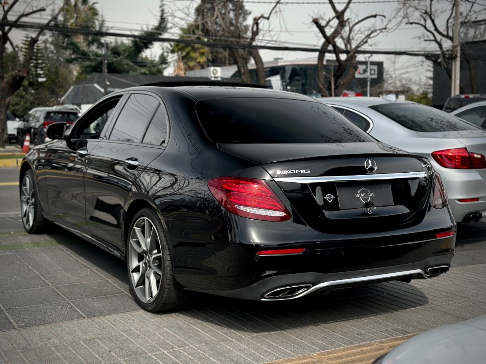 Mercedes-Benz E 43 AMG 2018 - Imagen 4 de 10