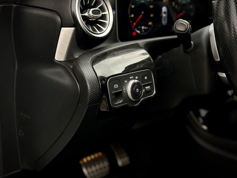 Mercedes-Benz A250 AMG LINE 2.0 2020 - Imagen 9 de 10