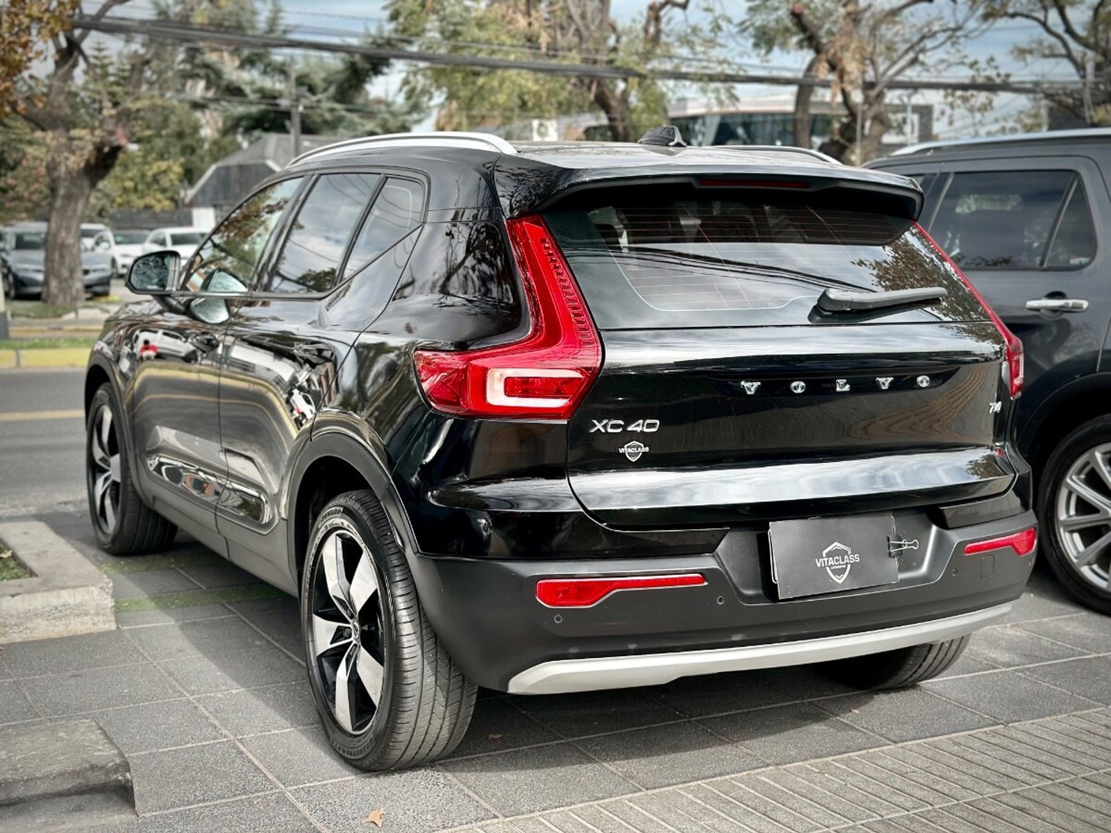 Volvo XC40 T4 PLUS 2022 - Foto 4 de 10