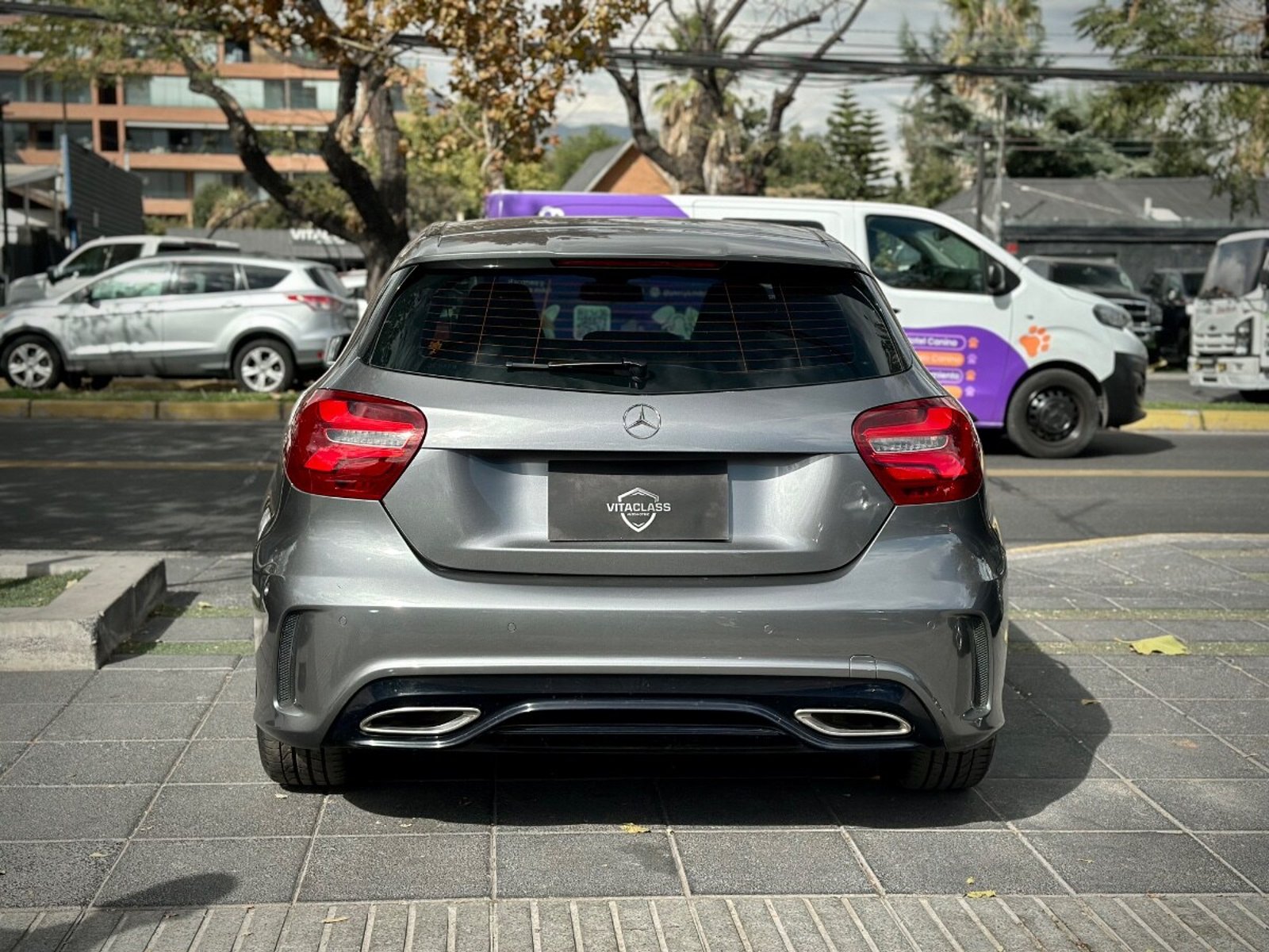 MERCEDES-BENZ A200 D 2017 - Imagen 5 de 10