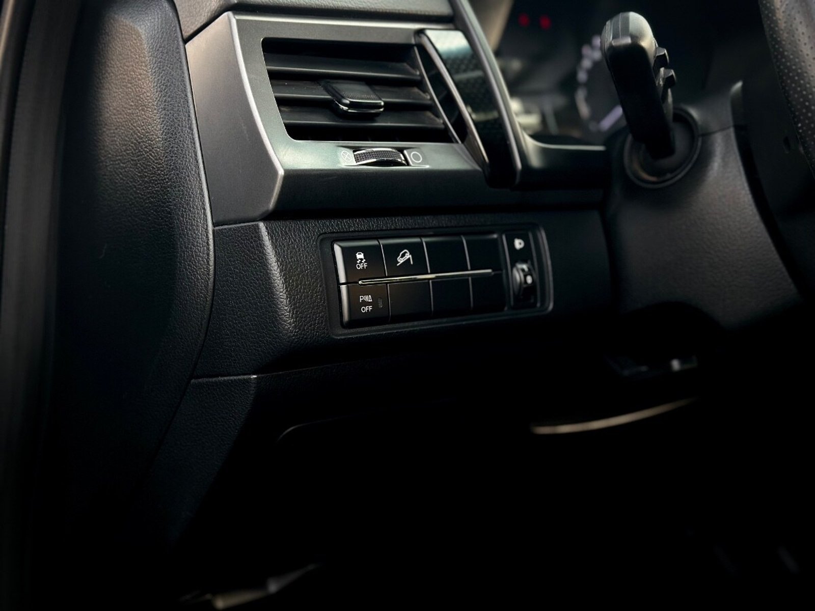 SsangYong MUSSO GRAND LIMITED PLUS 2022 - Imagen 9 de 10