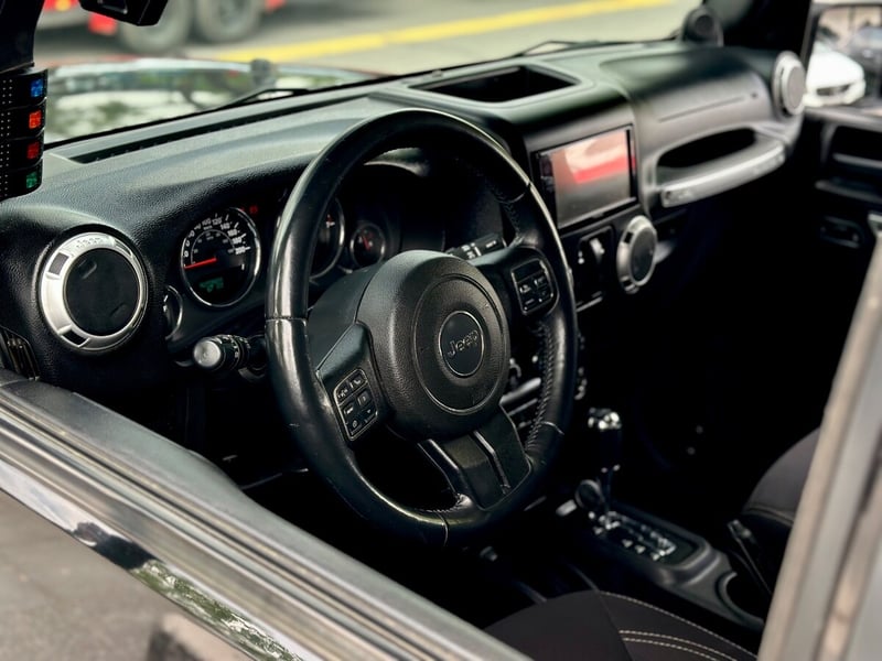 Jeep WRANGLER RUBICON 2014 - Imagen 6 de 9