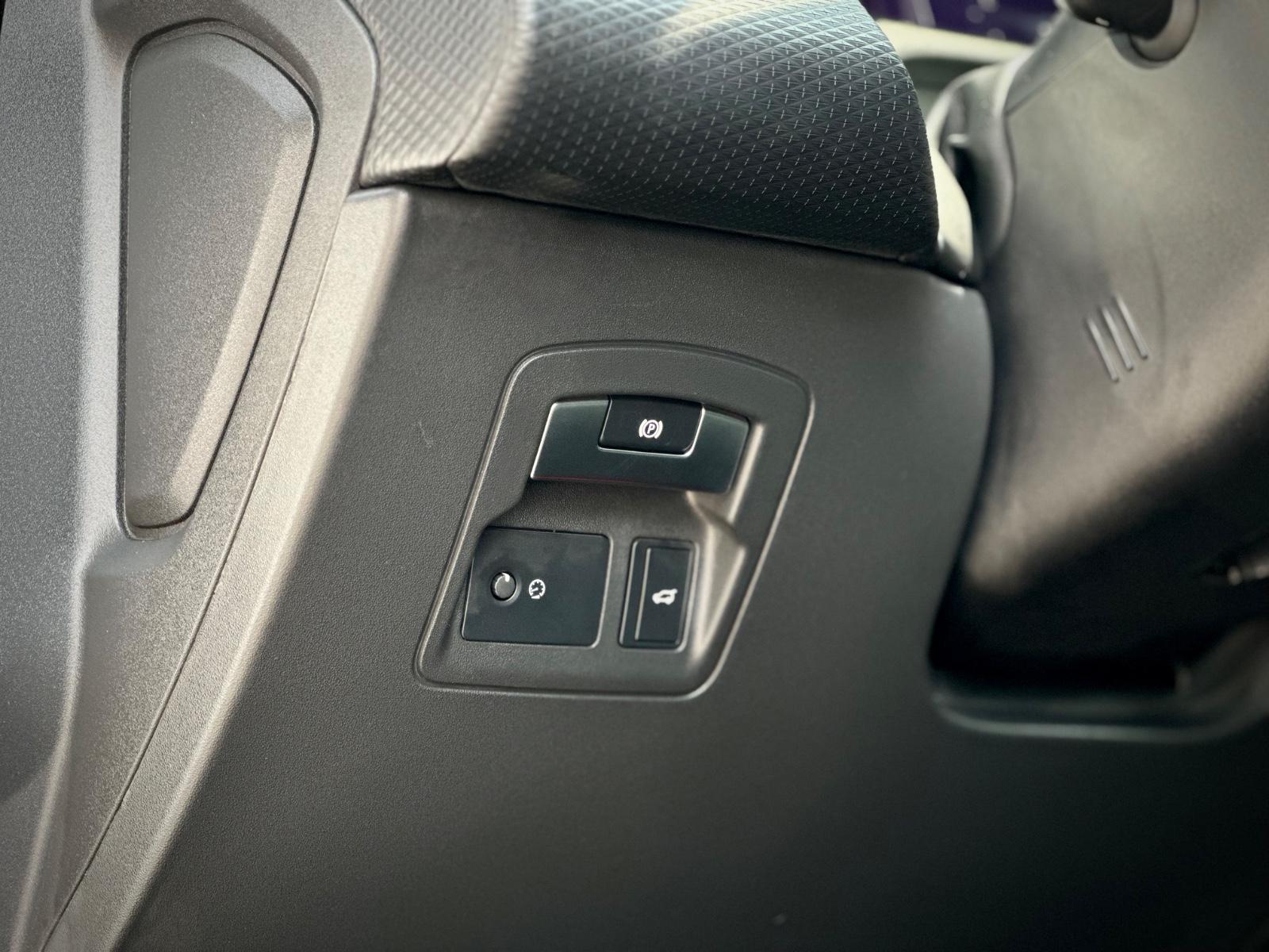 LAND ROVER RANGE ROVER VELAR R DYMAMIC 2020 - Imagen 9 de 10