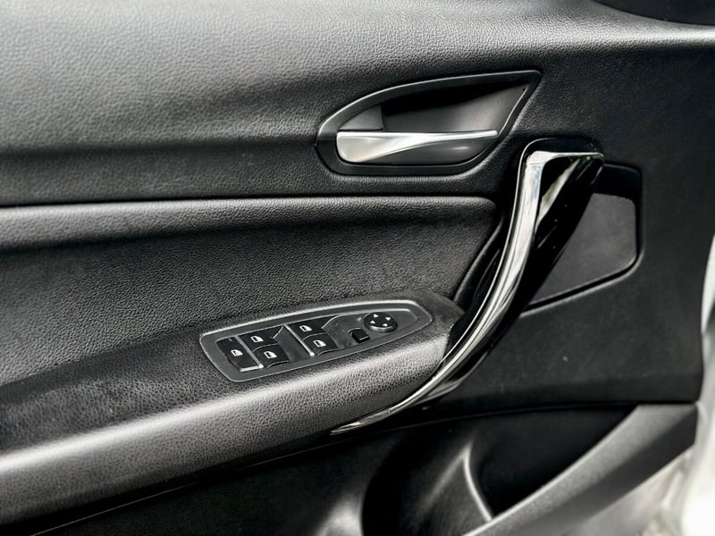 BMW 118I MILLENNIAL 2019 - Imagen 8 de 10